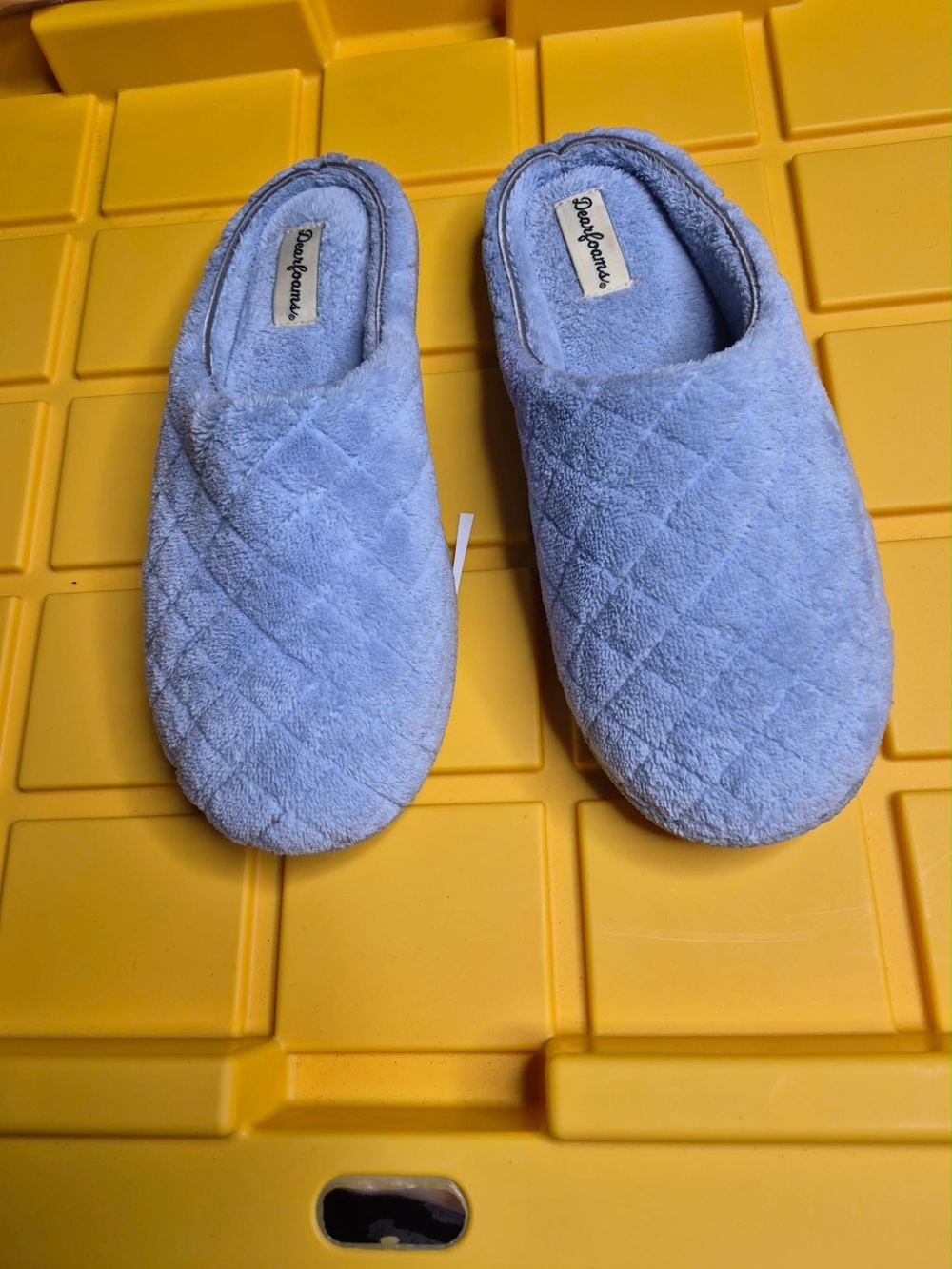 dearfoams Quilted Light Blue Slip-On Women's Comfort Slippers Size 7-8